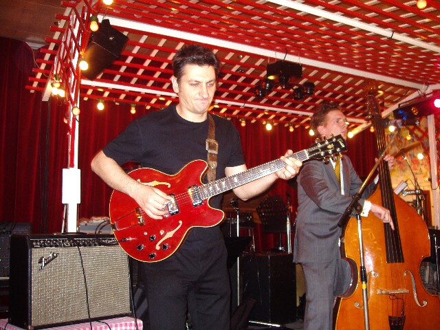 min 2006 12 05 latino 070